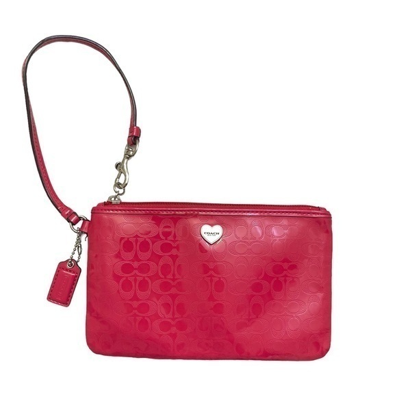 Coach pink heart wristlet clutch bag - Picture 1 of 8